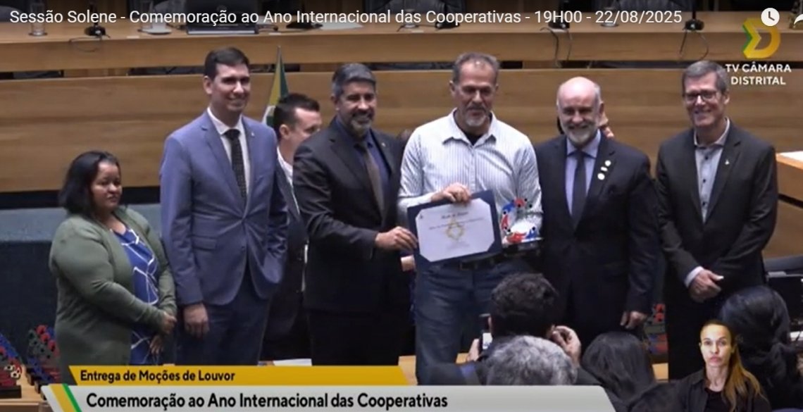 Imagem COOPERATIVISMO EM DESTAQUE: SINTRACOOP-DF RECEBE MOÇÃO DE LOUVOR NA CÂMARA LEGISLATIVA DO DF